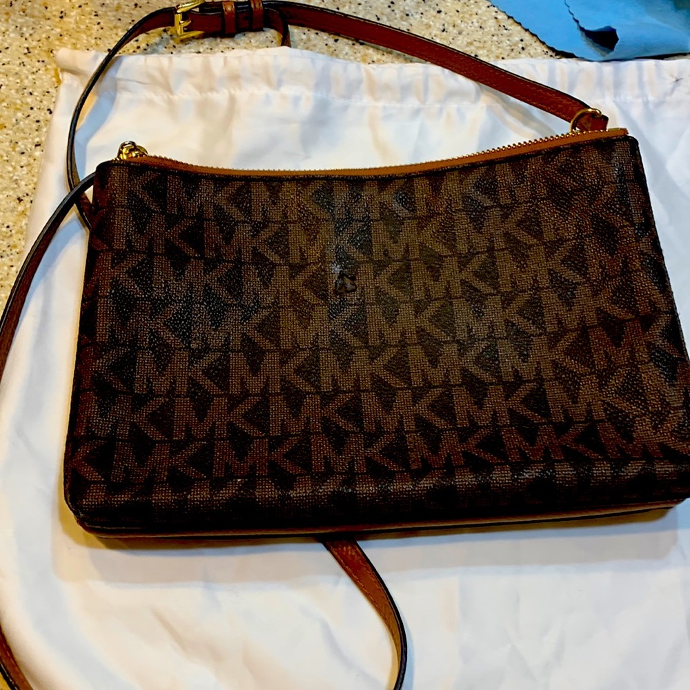 Michael Kors double bag clean like new comes with dust bag,